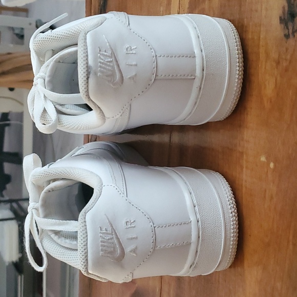 All White Nike Air Force 1’s Mens Sneakers, Men's Shoes - Size 9.5 - Picture 4 of 12